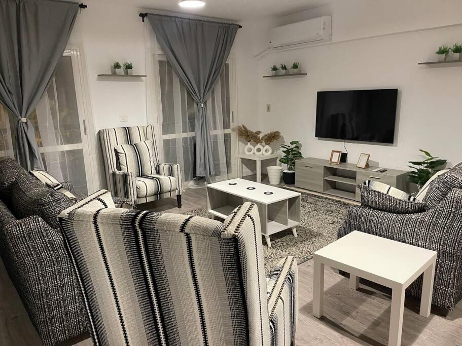 Majestic Oasis At Al Rehab City New Cairo Exterior photo